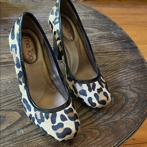 Me Too Black and Tan Leopard Heels